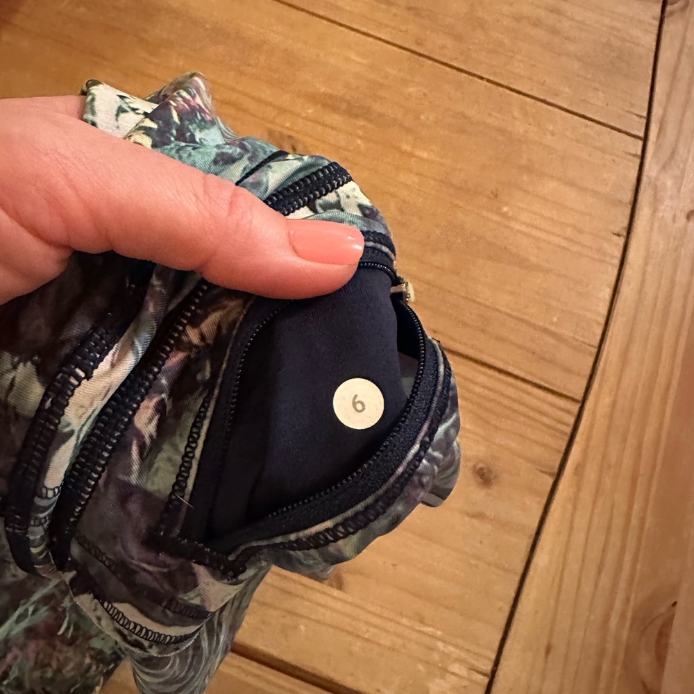 Lululemon cropped leggings